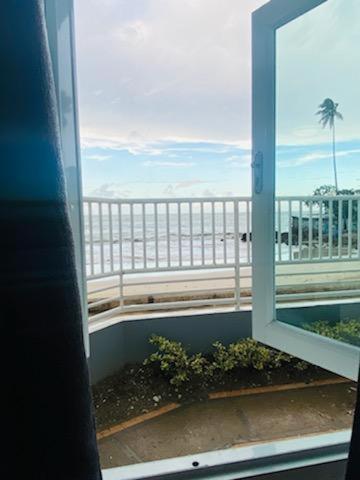 Sea Breezer Vacation Ocean Front En Condominio Playa Mar サンジョアン エクステリア 写真