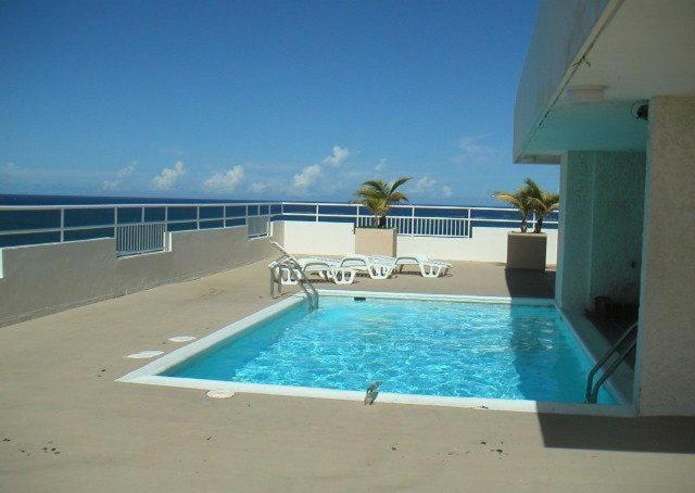 Sea Breezer Vacation Ocean Front En Condominio Playa Mar サンジョアン エクステリア 写真
